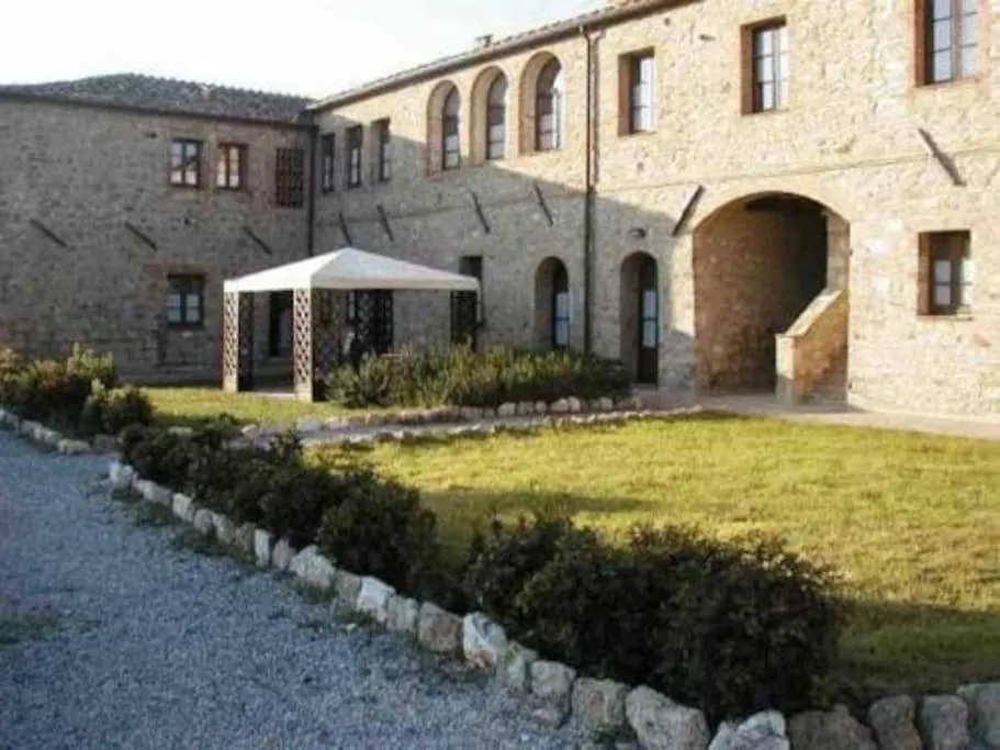Cozy Home In Countryside Asciano Siena -Renovated! 아파트